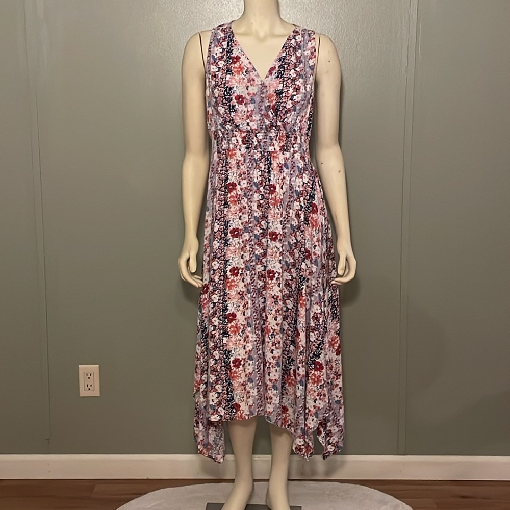 Jessica Simpson, sleeveless, wrapped, floral, symmetrical dress. Size L